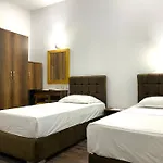 Republika 4* Berat