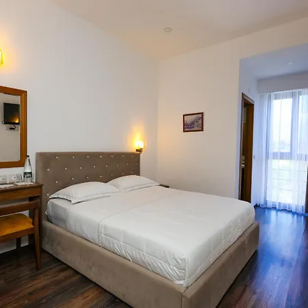 Republika Hotel Berat