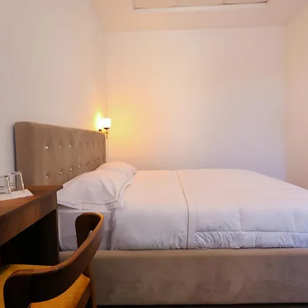 Hotel Republika Berat