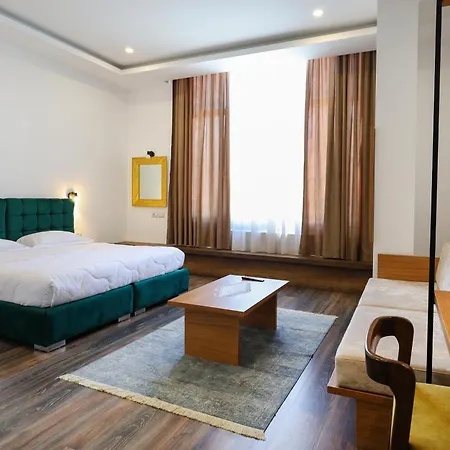 Republika Hotel 4*
